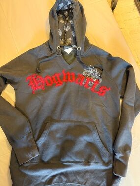 Hogwarts Men's or women’s Gray Pullover Hoodie